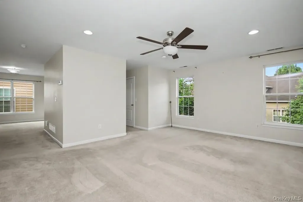 427 Vassar Place Fishkill NY 12524
