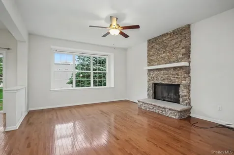 427 Vassar Place Fishkill NY 12524