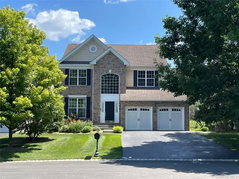 427 Vassar Place Fishkill NY 12524