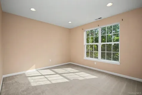 427 Vassar Place Fishkill NY 12524