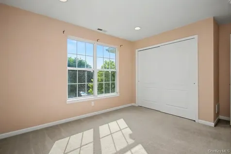 427 Vassar Place Fishkill NY 12524
