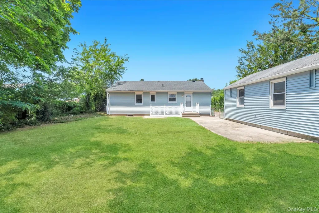 61 Herbert Circle Patchogue NY 11772