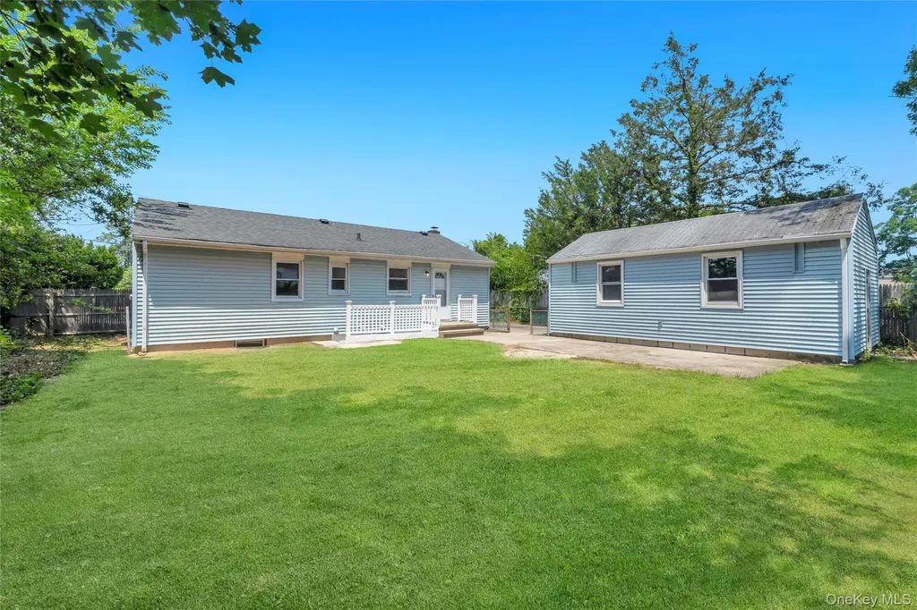 61 Herbert Circle Patchogue NY 11772