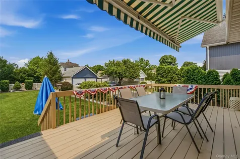 91 Macgregor Avenue Roslyn Heights NY 11577