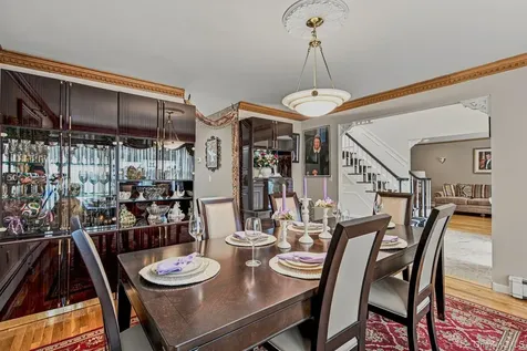 91 Macgregor Avenue Roslyn Heights NY 11577