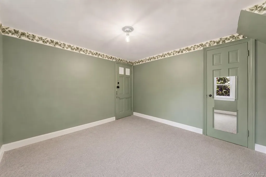 91 E Milton Street Freeport NY 11520