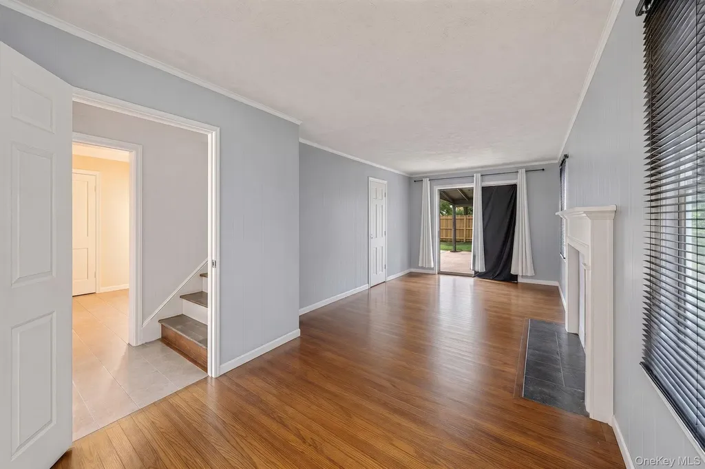 91 E Milton Street Freeport NY 11520