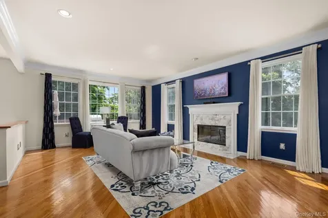 128 Apple Hill Road Brewster NY 10509