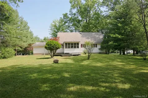 16 Elizabeth Drive Tivoli NY 12583