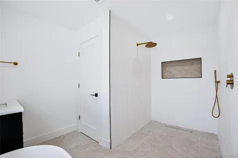 45 Glade Lane Levittown NY 11756