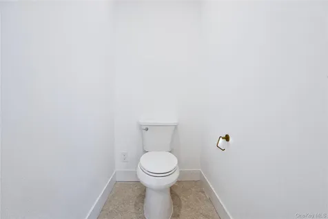45 Glade Lane Levittown NY 11756
