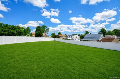 45 Glade Lane Levittown NY 11756