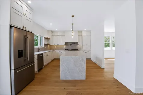 45 Glade Lane Levittown NY 11756