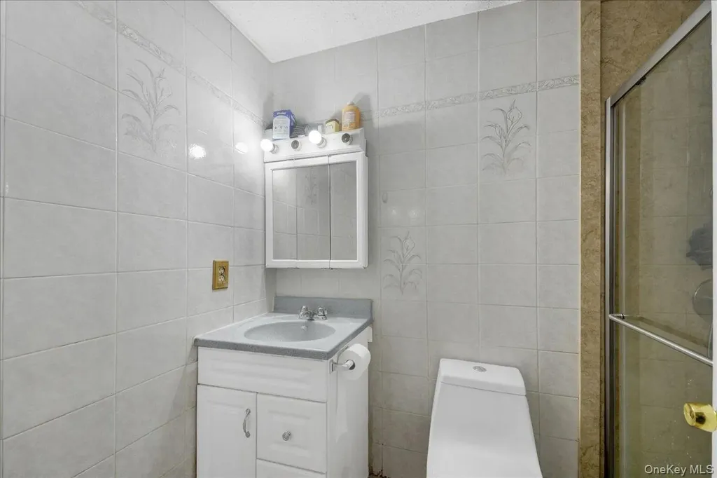 2066 Cicero Avenue Bronx NY 10473