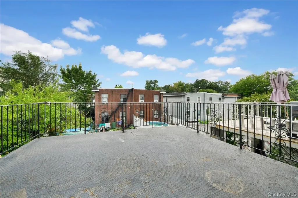 2066 Cicero Avenue Bronx NY 10473