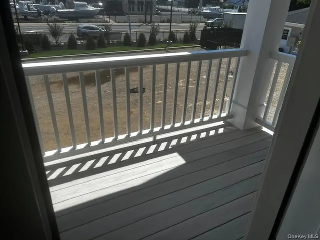 700 W Montauk Highway Lindenhurst NY 11757