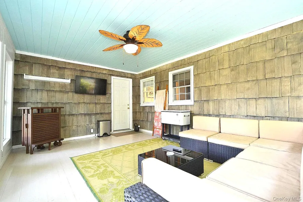 190 Pine Neck Avenue East Patchogue NY 11772