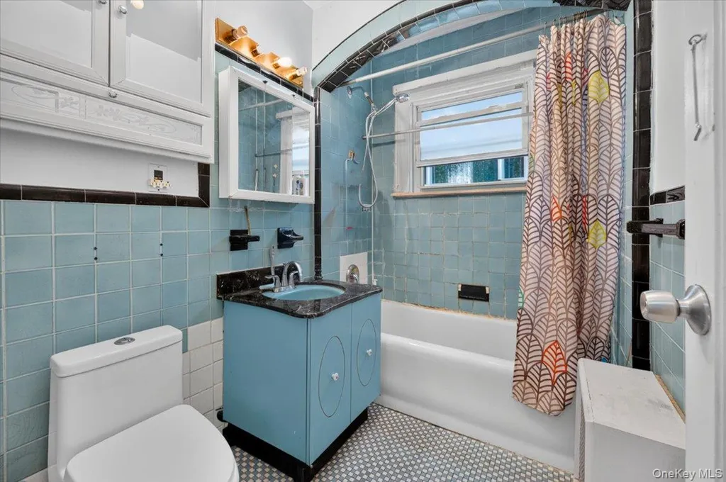 3236 Fish Avenue Bronx NY 10469