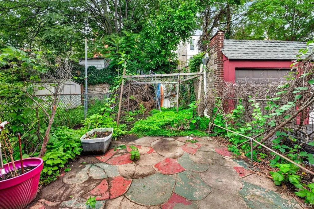 3236 Fish Avenue Bronx NY 10469