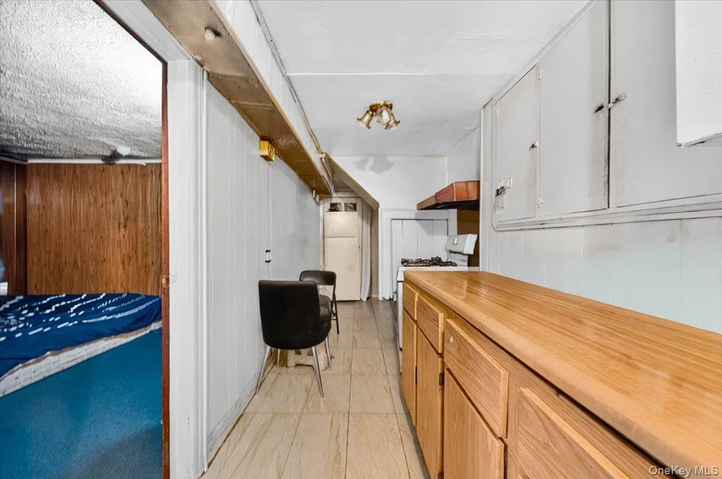 3236 Fish Avenue Bronx NY 10469