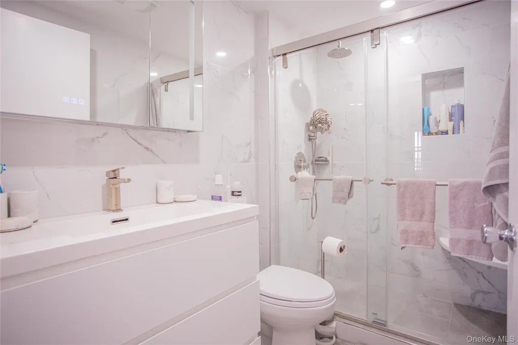 230 W Broadway Long Beach NY 11561