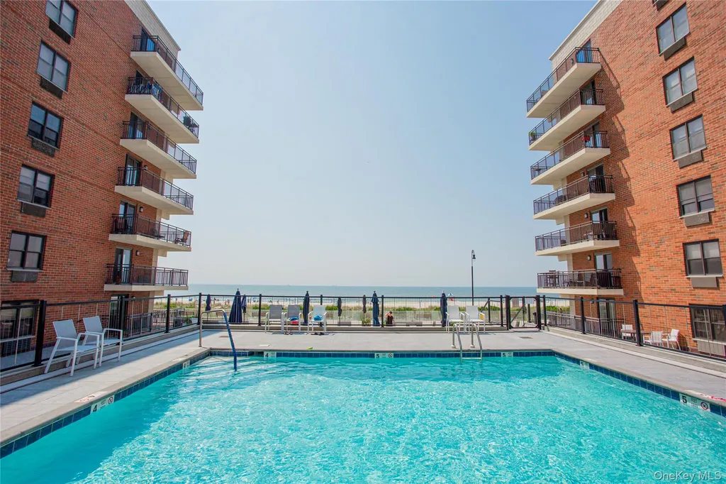 230 W Broadway Long Beach NY 11561