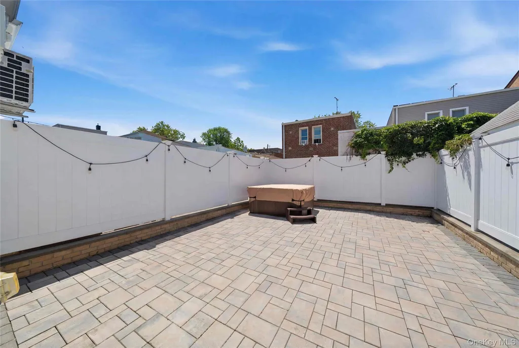 6424 Pleasantview Street Middle Village NY 11379