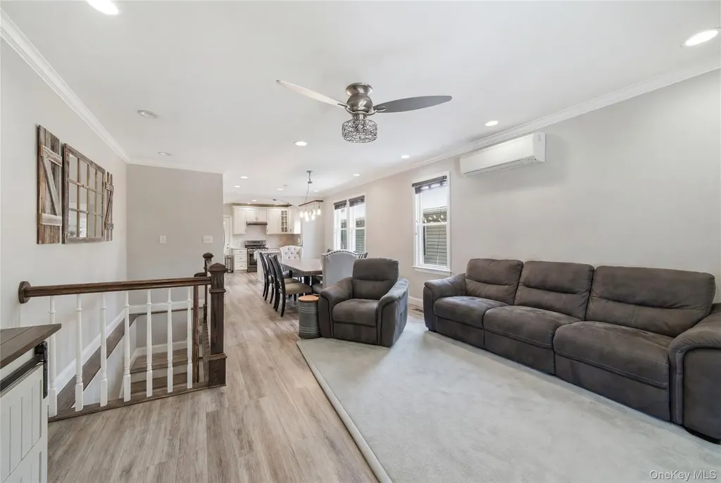 6424 Pleasantview Street Middle Village NY 11379