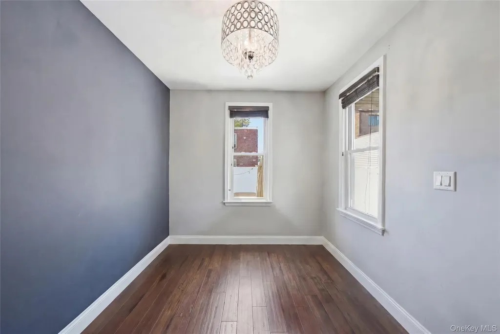 6424 Pleasantview Street Middle Village NY 11379