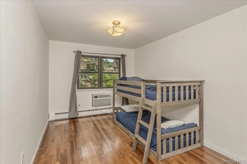 6117 231st Street Oakland Gardens NY 11364