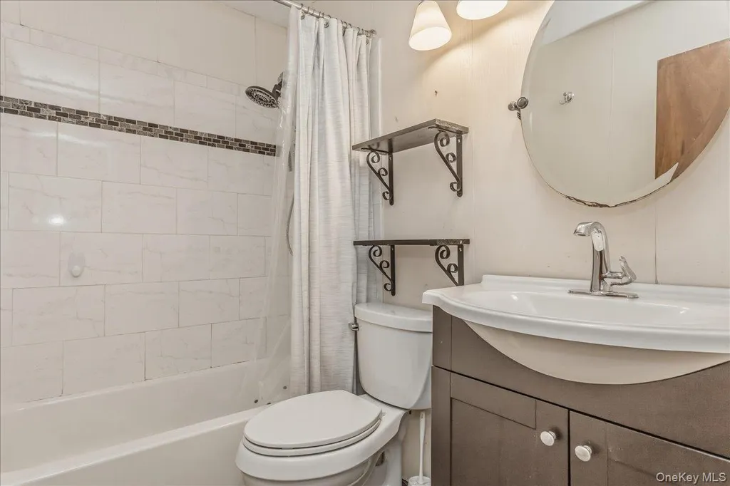 6117 231st Street Oakland Gardens NY 11364