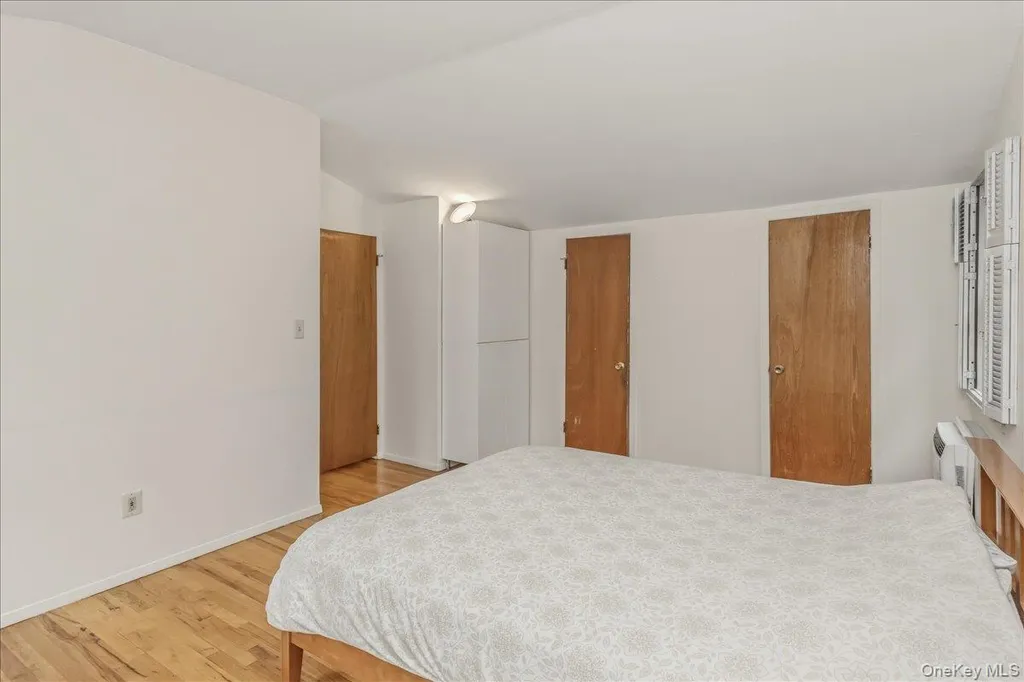 6117 231st Street Oakland Gardens NY 11364