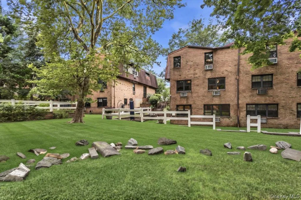 6117 231st Street Oakland Gardens NY 11364