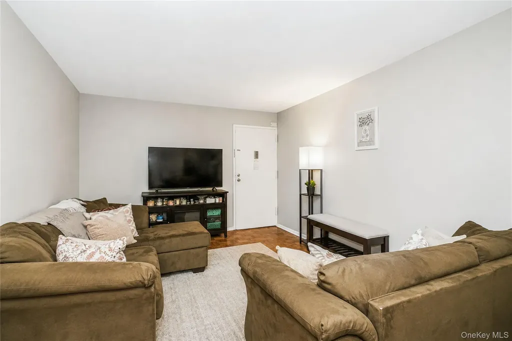 414 Maryland Avenue Staten Island NY 10305
