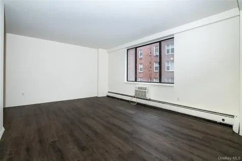 7 Lake Street White Plains NY 10603