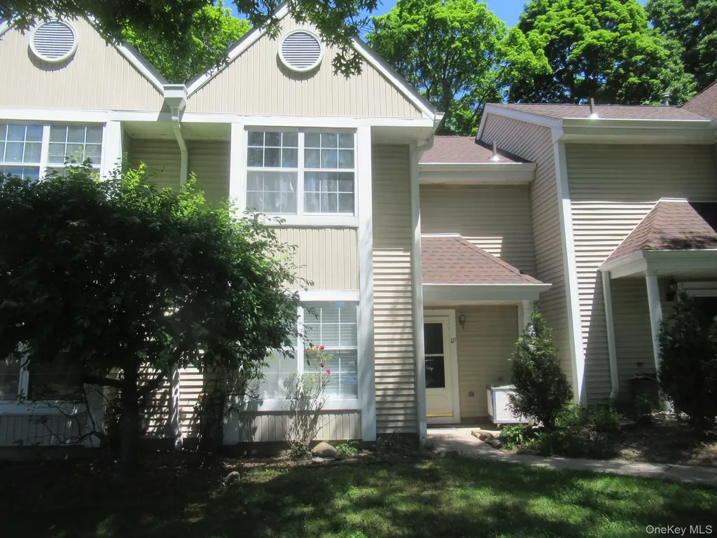 127 Creekside Circle Spring Valley NY 10977