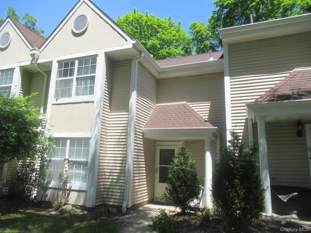 127 Creekside Circle Spring Valley NY 10977