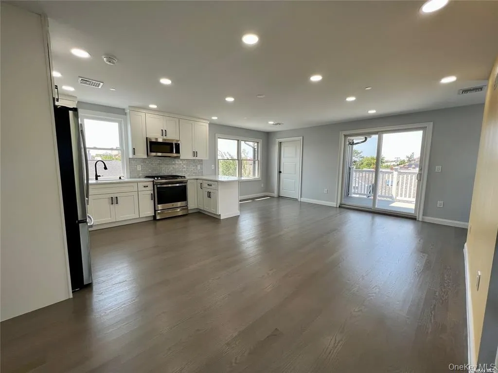 517 Monroe Boulevard Long Beach NY 11561