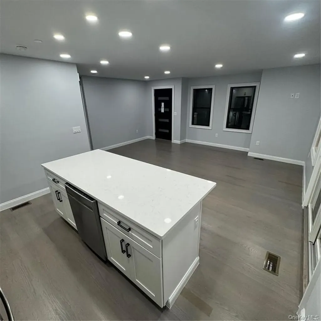 517 Monroe Boulevard Long Beach NY 11561