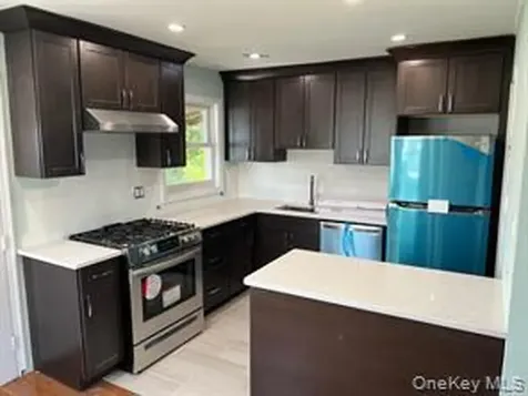 23 Jamaica Avenue Plainview NY 11803