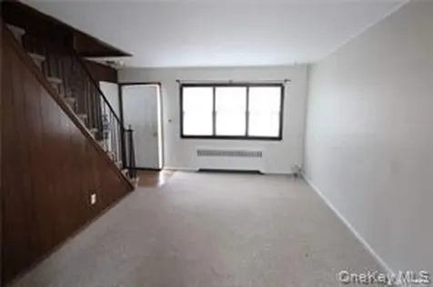 23 Jamaica Avenue Plainview NY 11803