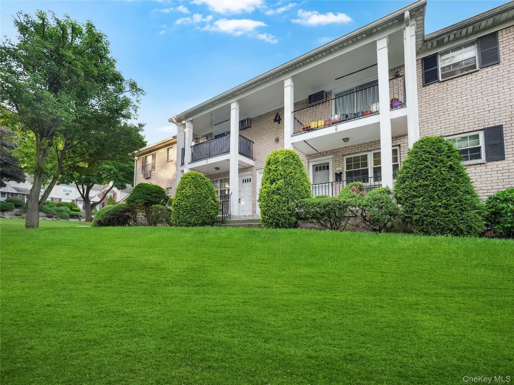 1 Doxbury Lane Suffern NY 10901