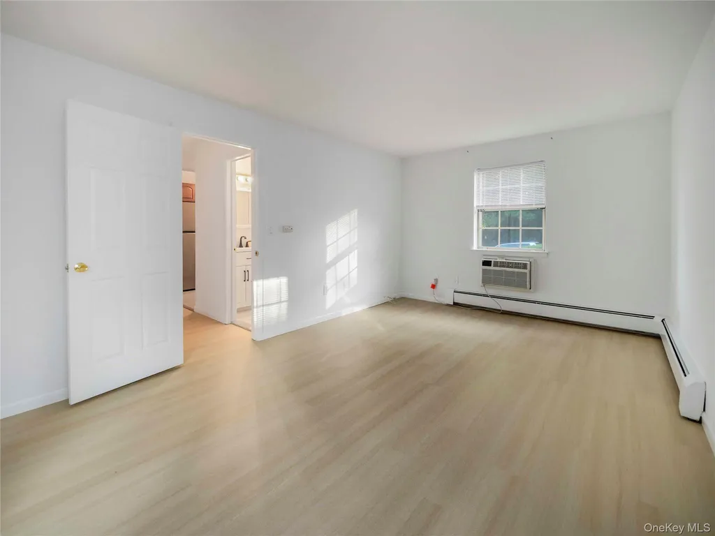 1 Doxbury Lane Suffern NY 10901