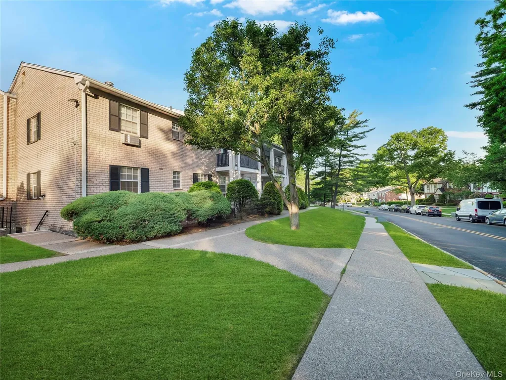 1 Doxbury Lane Suffern NY 10901