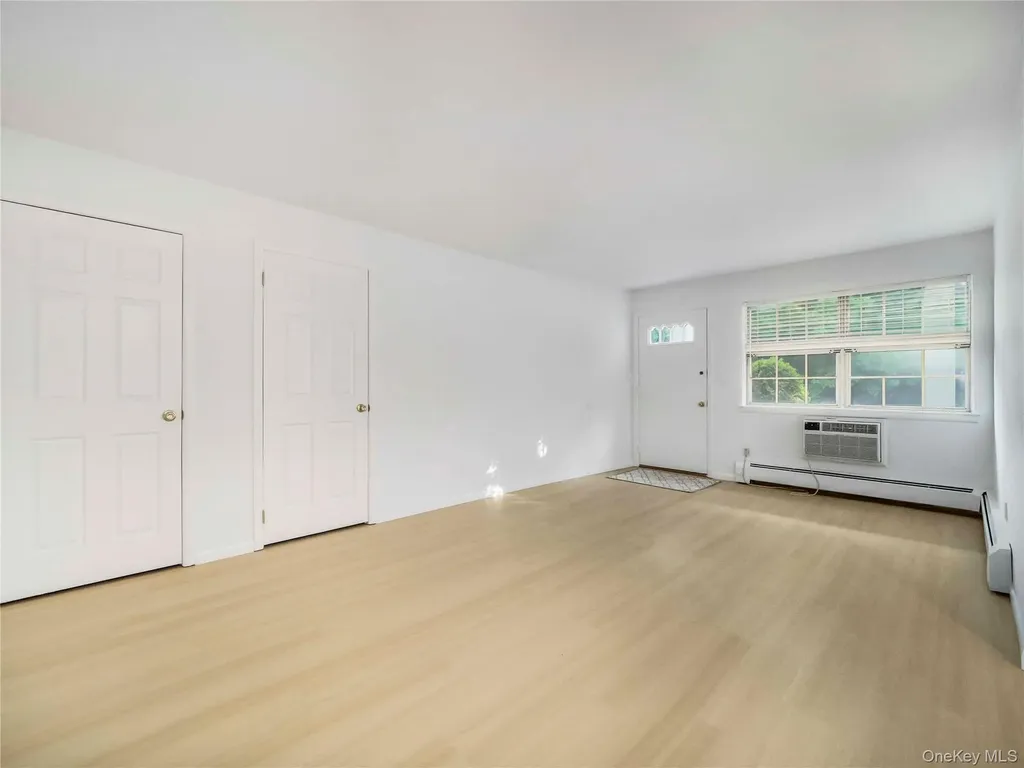 1 Doxbury Lane Suffern NY 10901