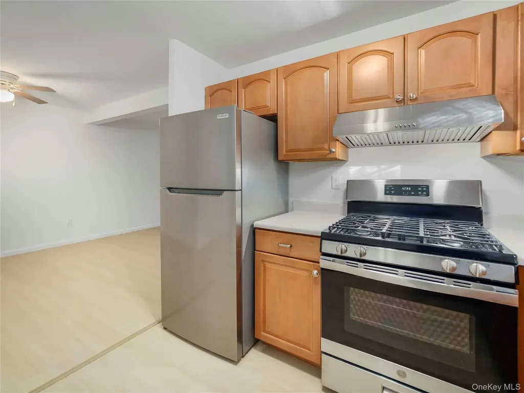 1 Doxbury Lane Suffern NY 10901