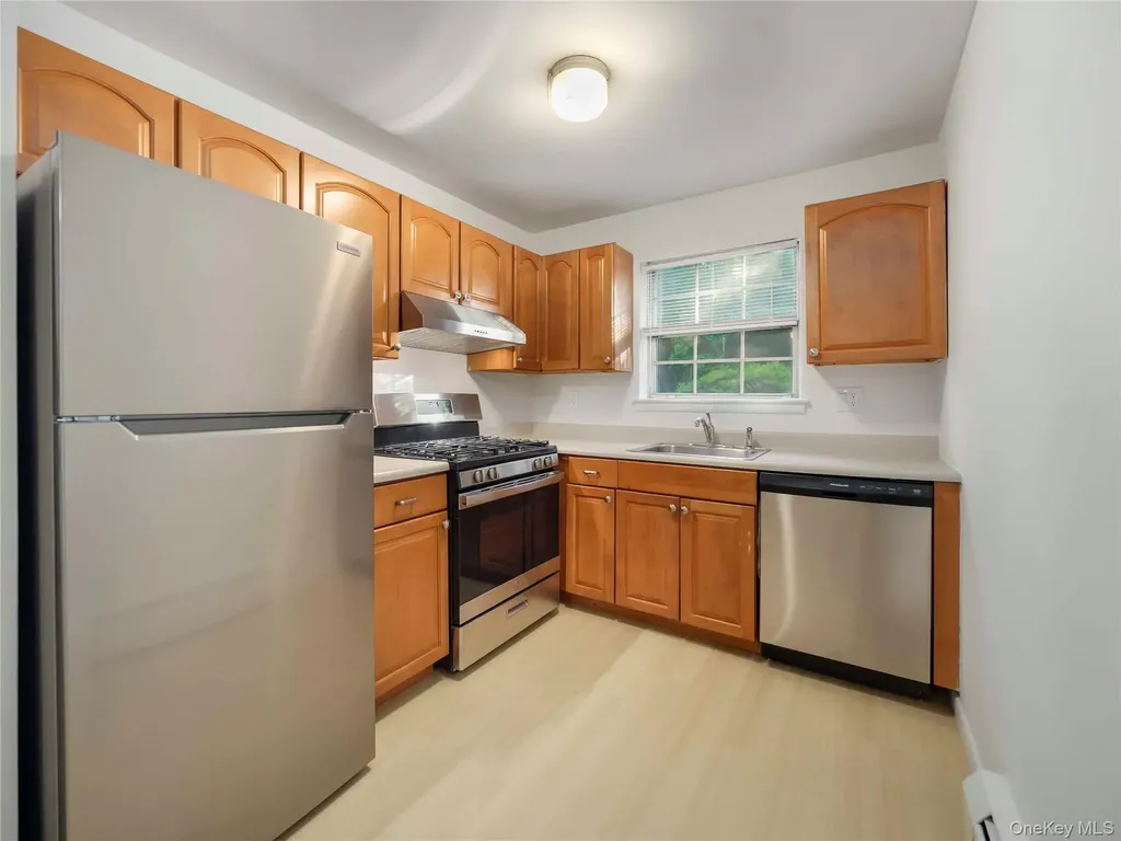 1 Doxbury Lane Suffern NY 10901