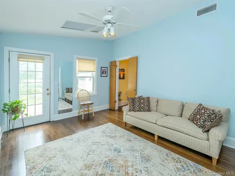 1 Raymond Street Glen Cove NY 11542