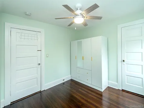 1 Raymond Street Glen Cove NY 11542