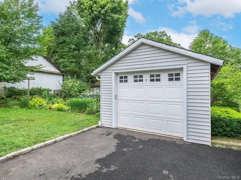 1 Raymond Street Glen Cove NY 11542